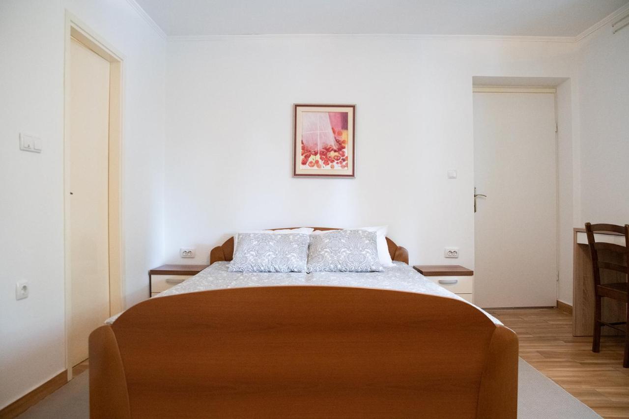 Apartmani Vrtodusic Banjol Luaran gambar