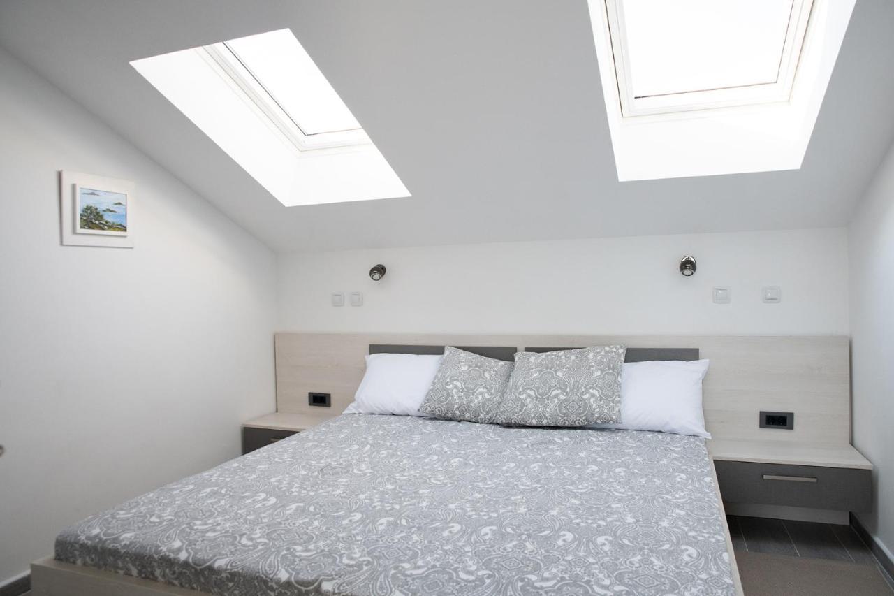 Apartmani Vrtodusic Banjol Luaran gambar
