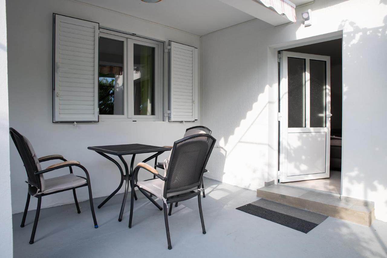 Apartmani Vrtodusic Banjol Luaran gambar