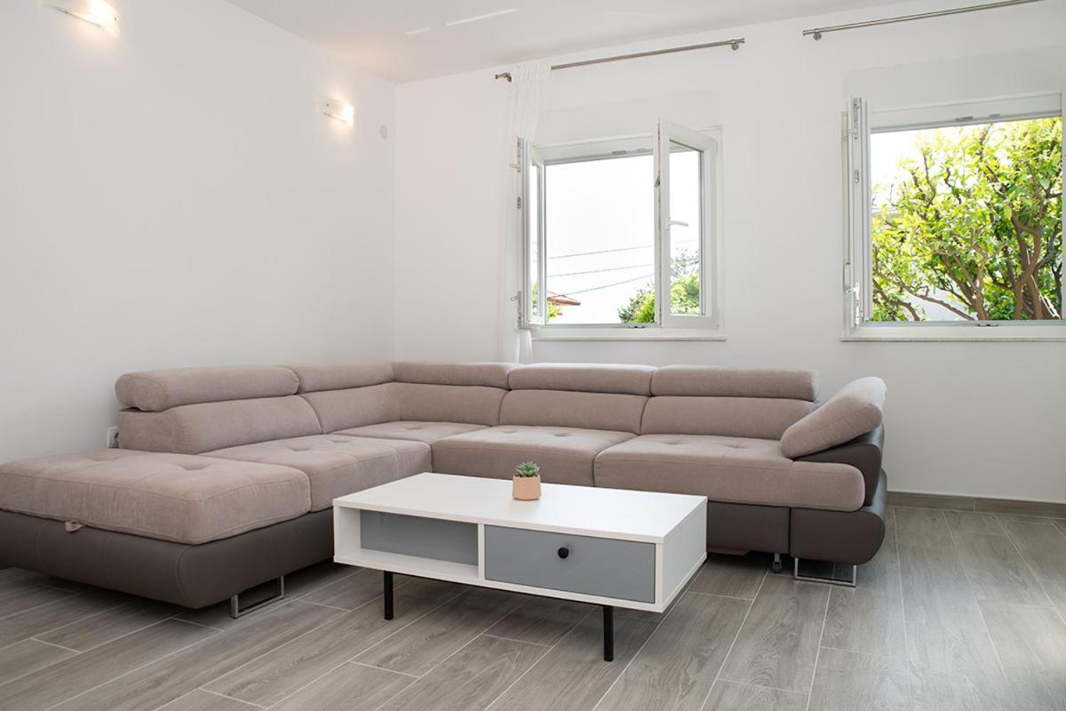 Apartmani Vrtodusic Banjol Luaran gambar