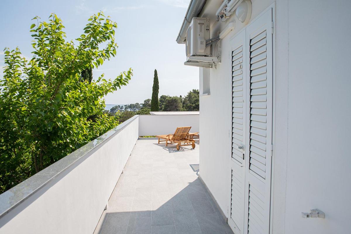 Apartmani Vrtodusic Banjol Luaran gambar